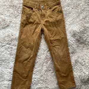 H & M boy khaki pants. Size 6.